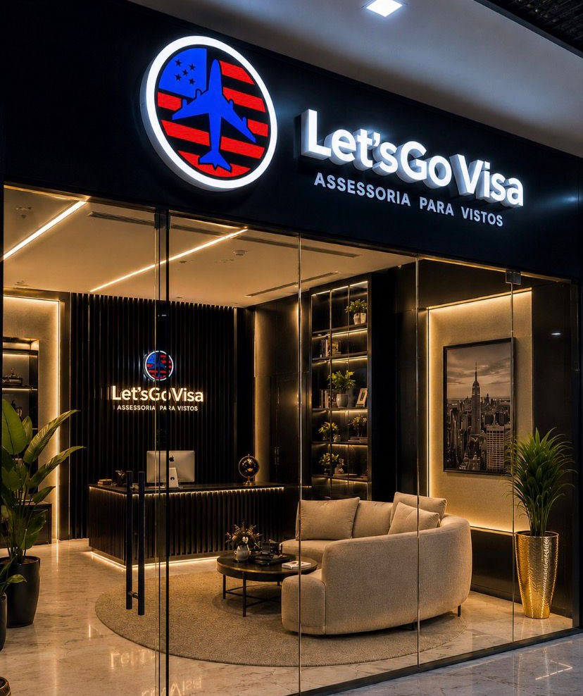 Equipe Let's Go Visa atendendo cliente